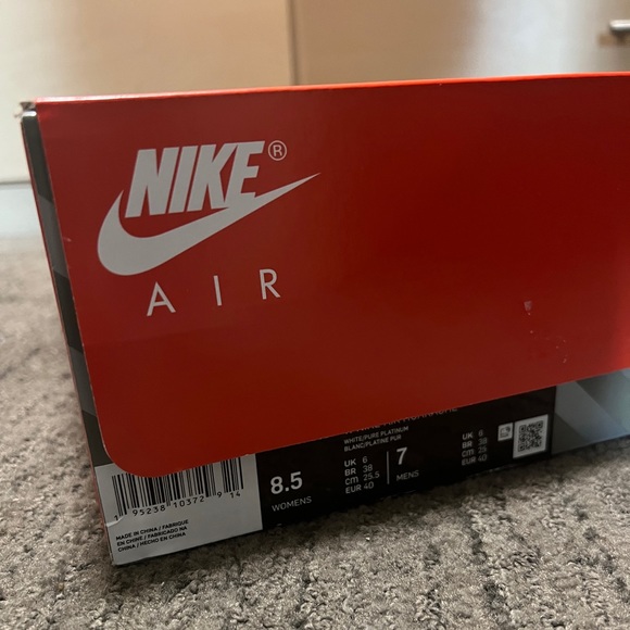 NWT Nike Hurache limited edition - Picture 3 of 8